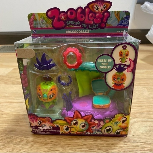 Zoobles Dressoobles Action Figure NEW Dress Up Kids Toy - Picture 2 of 4